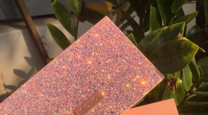 Review bảng phấn mắt Novo Cinderella hot như cồn dạo gần đây