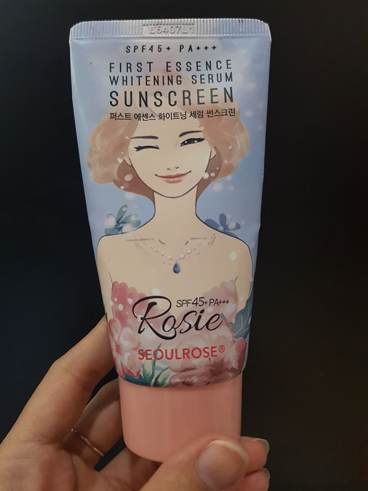 kem chống nắng cô gái Rosie First Essence - top kem chống nắng tốt nhất cho da mặt