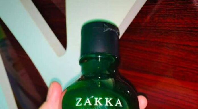 Review tinh chất phục hồi Zakka Naturals Fermented Sea Kelp Moisturizing Essence