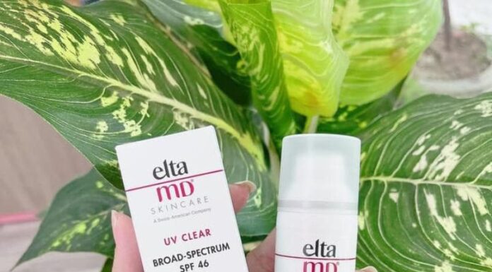 Review kem chống nắng Elta MD SPF 46 cho da dầu mụn