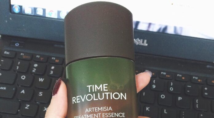 Review tinh chất ngải cứu Missha Time Revolution Artemisia Treatment Essence làm dịu da, hỗ trợ trị mụn