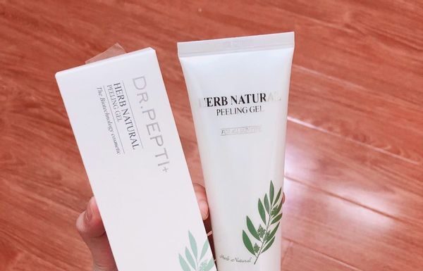 Review tẩy da chết Dr Pepti Herb Natural Peeling Gel cho những làn da mong manh dễ vỡ