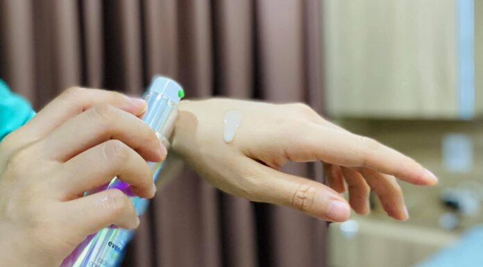 Review serum Clinique Even Better Clinical Dark Spot Corrector + Interrupter 50ml Serum Clinique Even Better Clinical Dark Spot Corrector + Interrupter