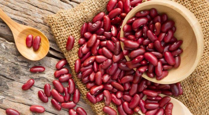 Hướng dẫn làm mặt nạ đậu đỏ sữa tươi mật ong