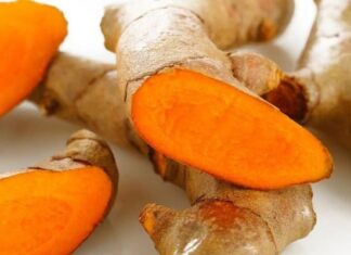 Đắp nghệ tươi lên mặt có tốt không?