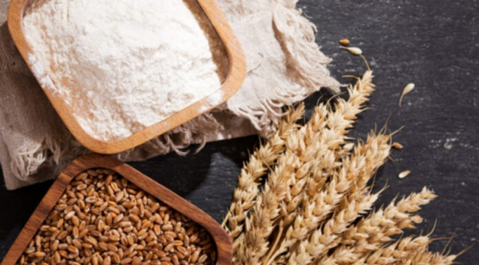 Hướng dẫn làm mặt nạ nghệ bột mì sữa tươi