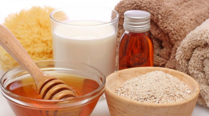 Bí quyết làm đẹp với mặt nạ cám gạo mật ong sữa tươi