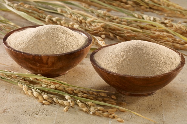 Cám gạo giúp trị mụn đầu đen hiệu quả