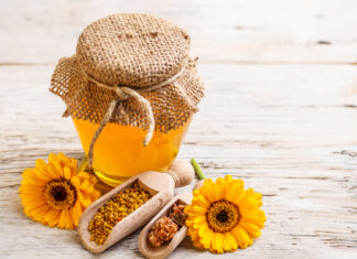 Hướng dẫn làm mặt nạ chuối trứng gà mật ong