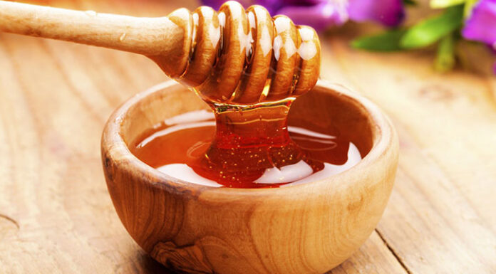 Hướng dẫn làm mặt nạ mật ong đậu xanh