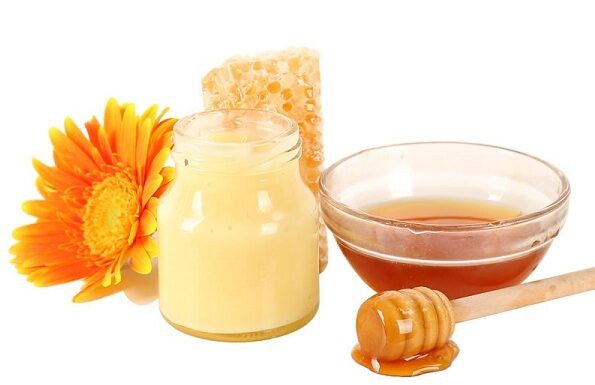 Hướng dẫn làm mặt nạ mật ong và sữa ong chúa