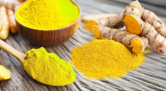 5 tác dụng của mặt nạ tinh bột nghệ ai cũng phải biết