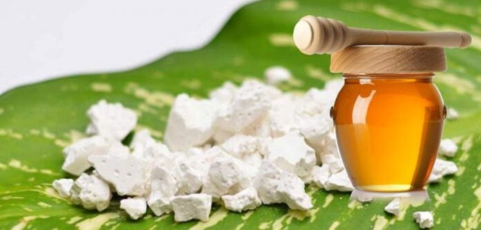 Relax cho da với mặt nạ bột sắn dây trứng gà mật ong