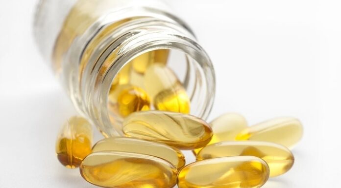 Tại sao bôi vitamin E lên mặt bị rát?