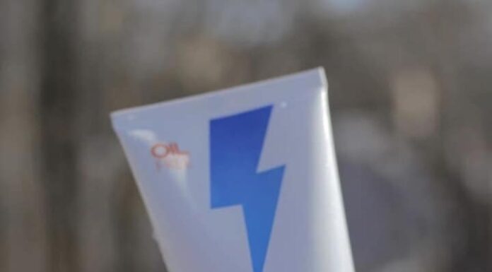 Review sữa rửa mặt Zapzyt Acne Wash Cleanser 2% BHA siêu tốt, giá siêu rẻ cho da mụn