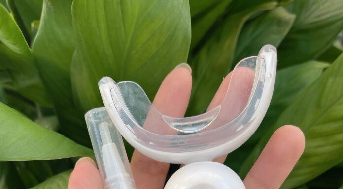 Review máy làm trắng răng Halio Blue Light sau 2 tuần sử dụng có hiệu quả không?