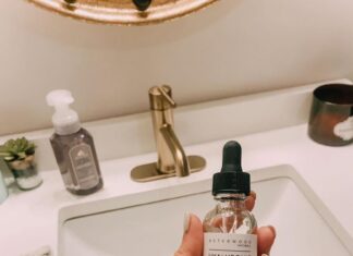 Review Asterwood Naturals Hyaluronic Acid Serum cấp nước Spa tin dùng