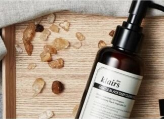 Review Klairs Gentle Black Deep Cleansing Oil và By Wishtrend Acid Duo 2% Mild Gel Cleanser