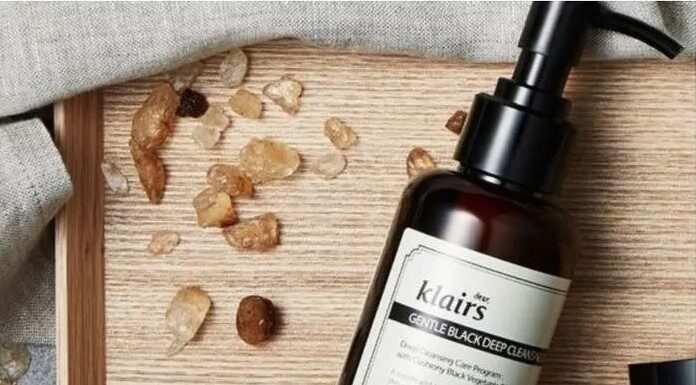 Review Klairs Gentle Black Deep Cleansing Oil và By Wishtrend Acid Duo 2% Mild Gel Cleanser
